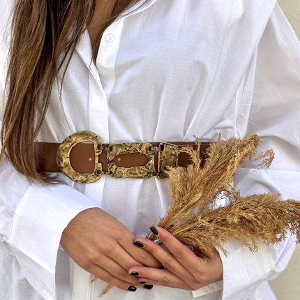 The curved belt gold